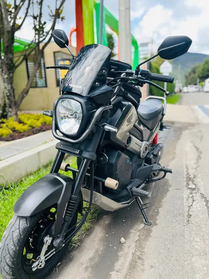 Honda Navi Adventure E3 2023 Versión Equipada