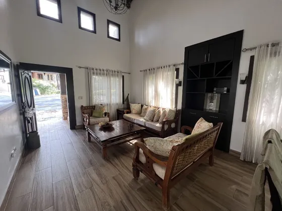 Villa En Venta En Jarabacoa, Amueblada Con Fines Terminaciones, Complejo Cerrado Con Piscina, Terraza, A 10 Min Del Pueblo