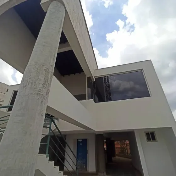 Townhouse En Venta, Valencia Terrazas Del Country, Res, Mikonos Cuenta Con Planta Eléctrica 100%, Pozo De Agua, Salon De Fiestas Y Gimnasio (mer)