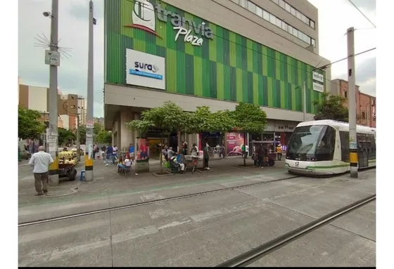 Venta Local Tranvia Plaza Ayacucho Medellin   C. 7333802