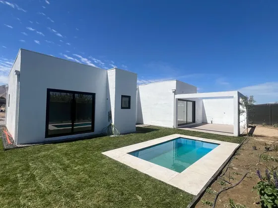 Casa Mediterránea, Sitio 5.000 Mts. Cond. En Linderos