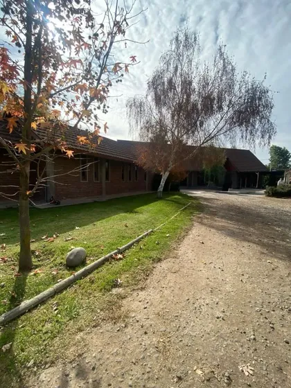 Arriendo Parcela 5.100m2 + Casa 370m2 Multifuncional Batuco