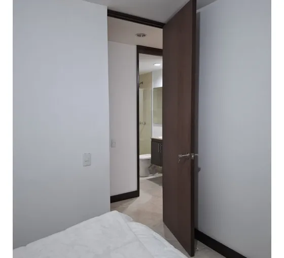 Rhbr-14424 Apto Piso 5 Envigado, Loma Del Chocho