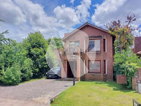 Hermosa Casa En Venta En Country Maschwitz Club