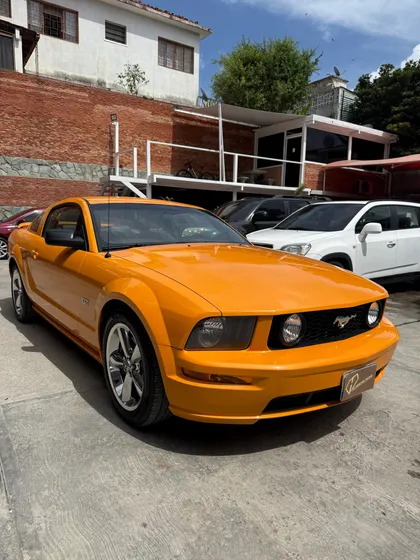 Ford Mustang Gt Sincrónico