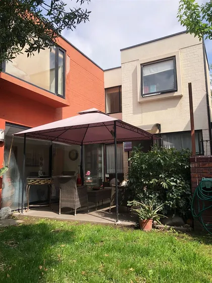 Casa En Venta De 3 Dorm. En Huechuraba