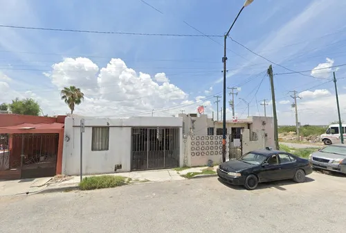 Vwenta De Casa En Recuperacion, Av. Jose Goroztiza, Nuevo Laredo. Tam. Sh05