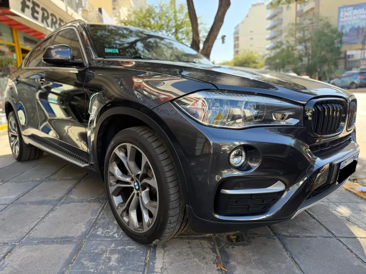 BMW X6 xDrive30i