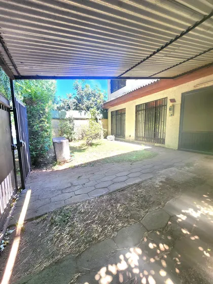 Amplia Casa En Venta, A Pasos Del Centro De Los Ángeles