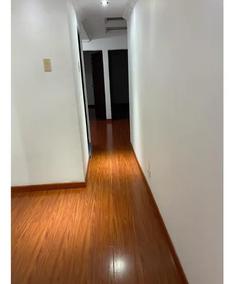 Acsi 854. Se Vende Casa De 3 Pisos, Roma Bogotá 