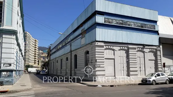 Excelente Oportunidad Para Inversión; 1674 M2 En A...