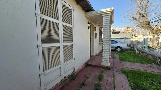 Casa En Venta De 2 Dorm. En Macul