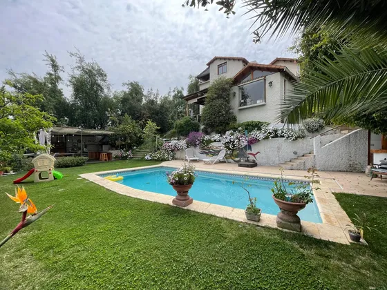 852m2 De Terreno / Vista A Stgo