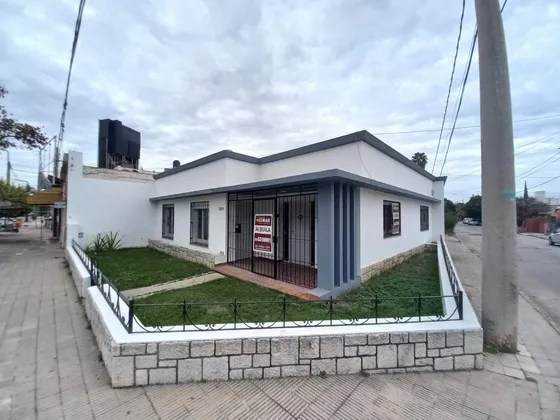 Casa En Alquiler 4 Dormitorios Apto Uso Comercial
