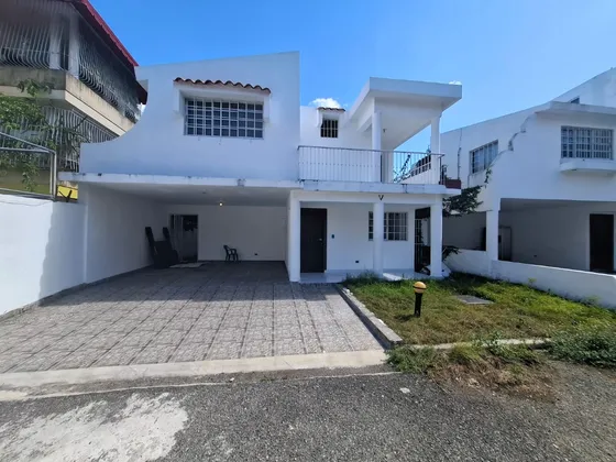 Alquilo Casa  Costa Verde
