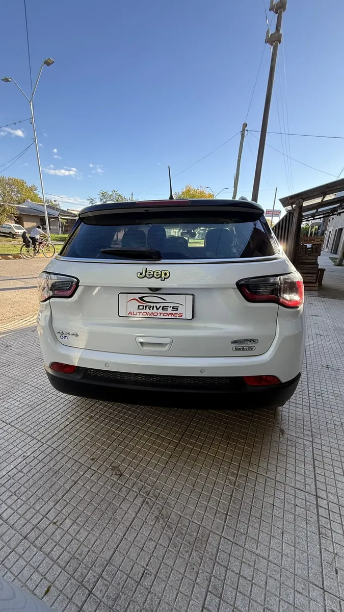 Jeep Compass 2.4 Longitude Plus 4X45546776842371174416