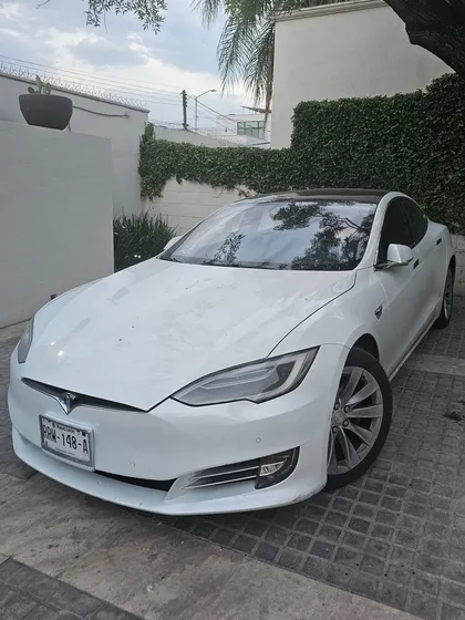 Tesla Model S 75d