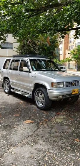 Chevrolet Trooper 3.2 960