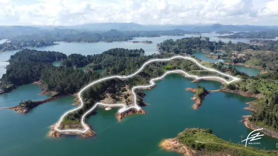 Amplio Lote En Guatapé Para Inversión