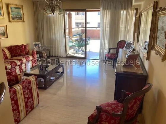 Apartamento En Venta La Florida 24-12036  Lv