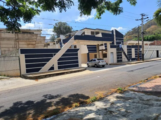 Townhouse En Venta En El Limón Los Rauseos Maracay