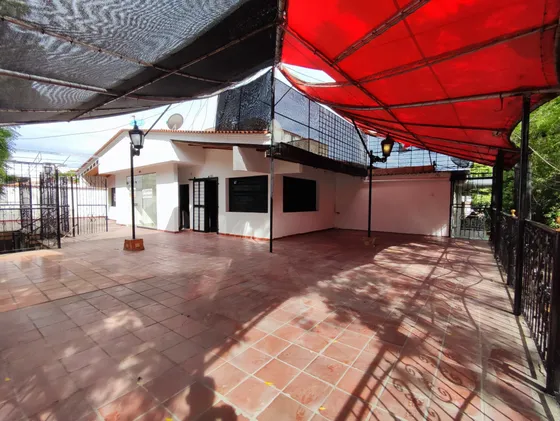 Local En Arriendo En Quinta Oriental. Cod A29916