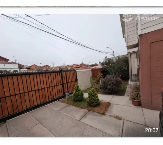 Casa En Venta De 3 Dorm. En La Serena