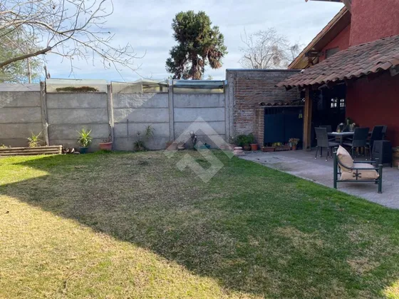 Sitio En Venta En Puebo De Lo Barnechea / Iglesia Santa Rosa