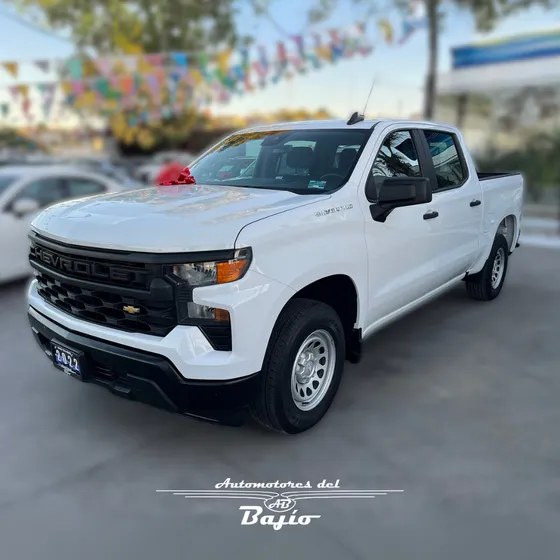 Chevrolet Silverado 5.4 2500 Doble Cabina Ls 4x2 At