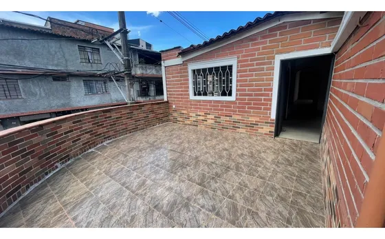 Venta De Casa En Envigado Camino Verde  Segundo Nivel 