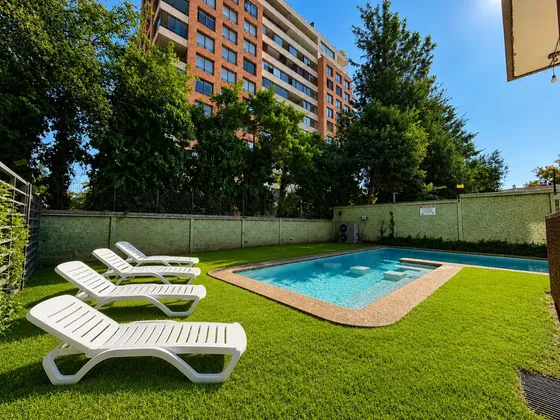 Venta Amplio Depto Familiar 4 Dorm. 2 Estac. Las Condes