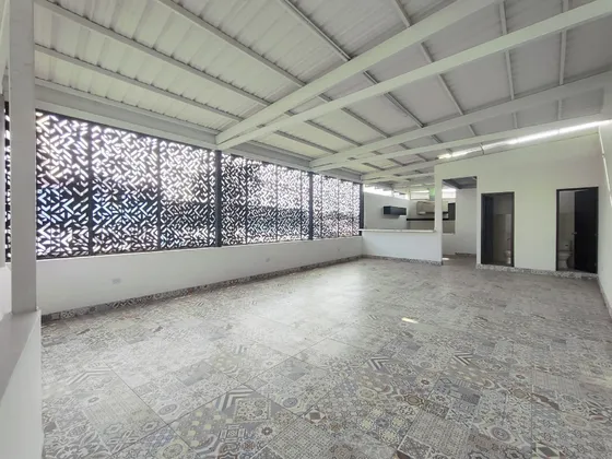 Local En Arriendo En La Merced. Cod A30378
