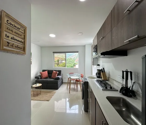 Se Alquila Lindo  Apartaestudio En Quinto Piso Con Ascensor Para Renta Corta O De Larga Estancia
