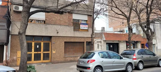 En Venta- Ph 3 Dormitorios + Patio + Terraza - Alsina Al 1300, Echesortu, Rosario