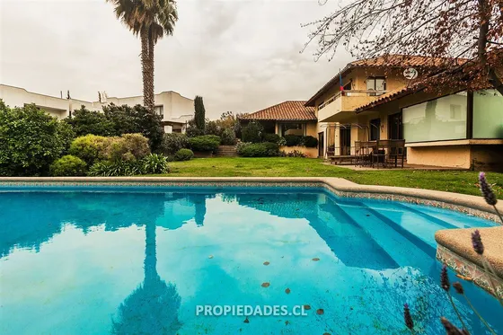 Casa En Venta En Lo Barnechea