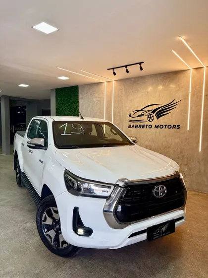 Toyota Hilux 2.8 Srx 50th Anniversary Cab. Dupla 4x4 Tdi Aut. 4p