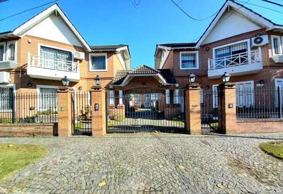 Venta Duplex 4 Ambientes Con Cochera Castelar Cod5205