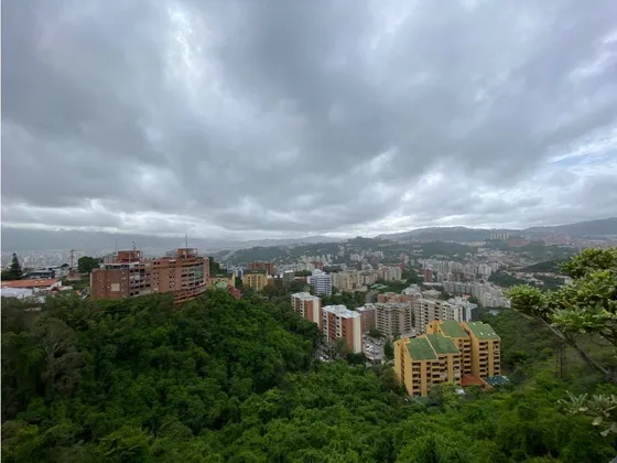 Se Vende Ph 340m² 3h+s/4b+1s/4p Colinas De Bello Monte 