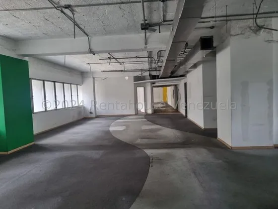 Tg Oficina En Venta En Los Palos Grandes, Edificio Mene Grande, Av. Francisco De Miranda.  25-2814 Ys 