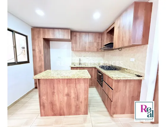  Se Arrienda Hermosa Casa Unifamiliar En Unidad Abierta.