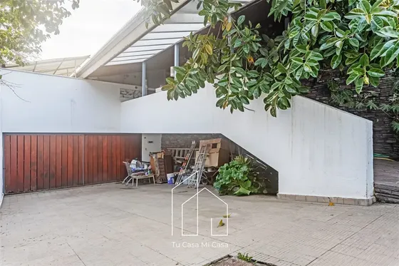 Colegio San Ignacio 5 Dorm. En Providencia
