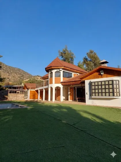 Gran Casa Familiar En Entorno Privado Y Tranquilo