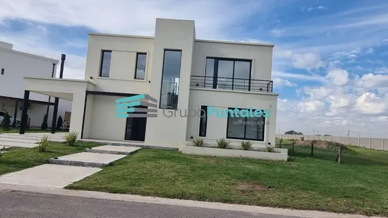 Casa A Estrenar En Barrio Lagos De Canning Con 4 Dormitorios Y Piscina
