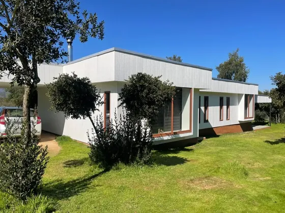 Casa En Venta En Las Cabras Con Piscina Y Jardín