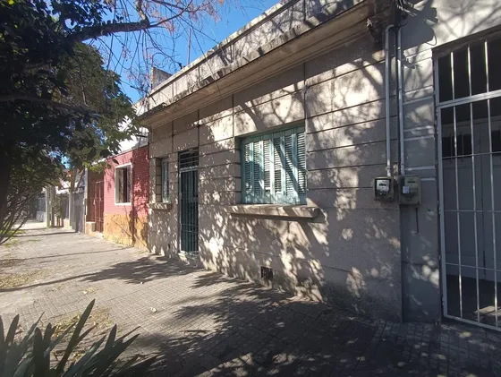 Excelente Ubicación, Próx. L. A De Herrera Y Bvar Artigas, Padrón Único. Vacío.