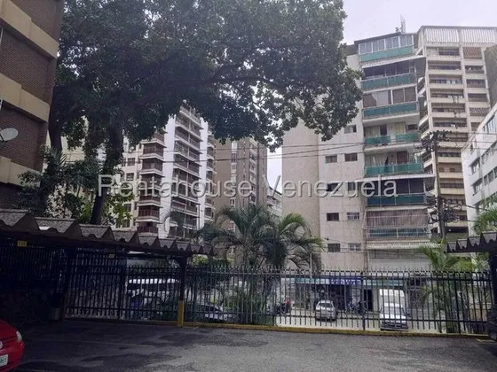 Amplio Apartamento En Venta Los Palos Grandes  Nb 5-24671