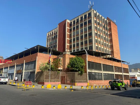 Ofrezco En Alquiler  Planta Industrial Situado En El Edificio Centro Brasil De Catia