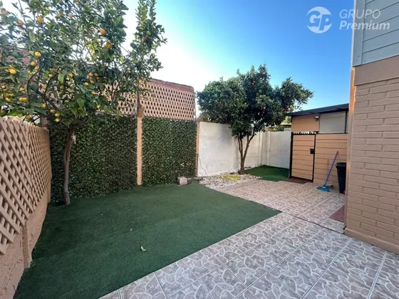 Casa En Venta De 3 Dorm. En Maipú