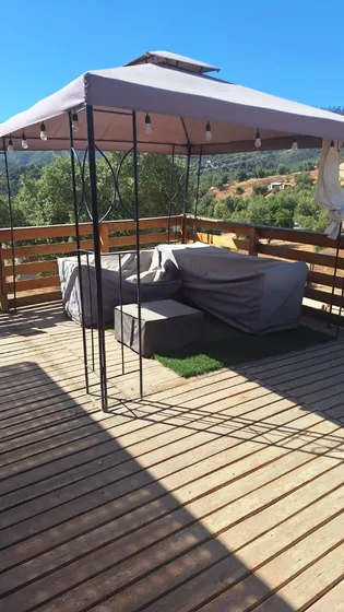 Amplio Terreno Con Acogerdora Cabaña Y Piscina
