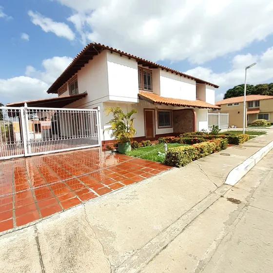 Casa En Venta Anaco Residencias El Oasis. Rosa Maria. Evergreen.